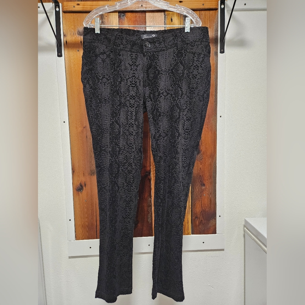 Seven7 Black Textured Women Skinny Jeans